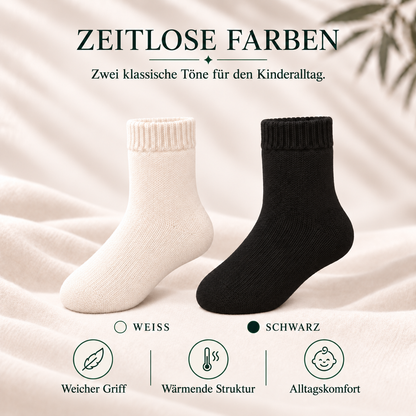 Alpaka-Kindersocken in Weiß und Schwarz